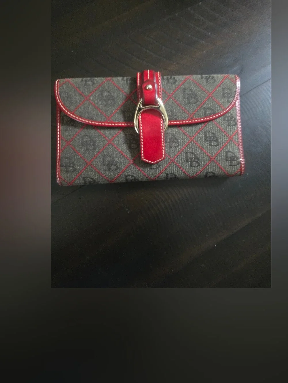 Dooney & Bourke Designer-Style D&B Logo Red Trim Wallet
